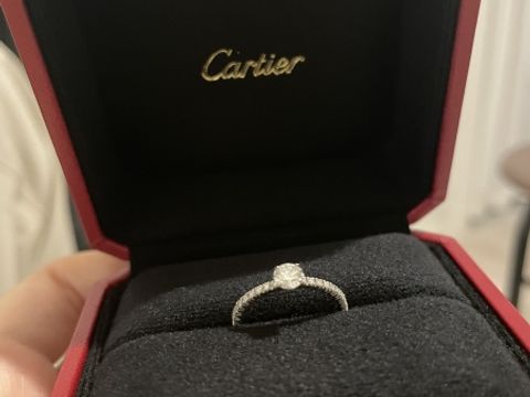【カルティエ(Cartier)の口コミ】 デザインがとても可愛くてどストライクでした。華奢な指にはめても違和感…