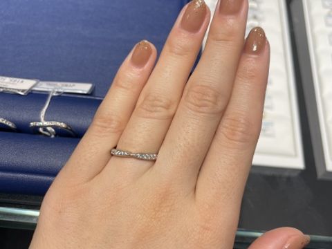 【銀座ダイヤモンドシライシの口コミ】 とにかくキラキラしていて存在感がつよいです。
ダイヤモンドにこだわって…