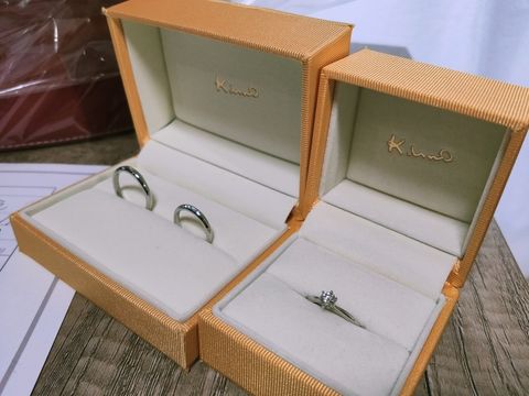 【ケイウノ ブライダル(K.UNO BRIDAL)の口コミ】 指輪のデザインは様々なものを試着しましたが、シンプルなデザインが一番…