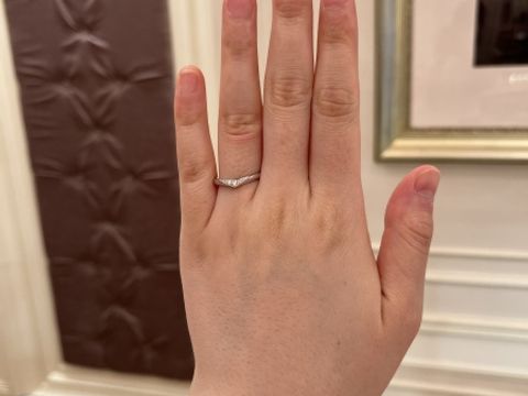 【BIJOUPIKO(ビジュピコ)の口コミ】 V字のデザインなので、プリンセスのティアラのようでゴージャスなデザイン…