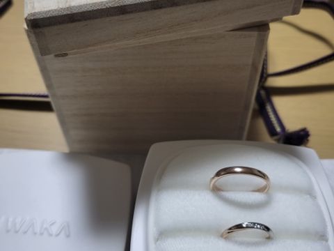 【俄(にわか)の口コミ】 京都のブランドとと言うこと。
値段も比較的リーズナブルで海外の人からも…