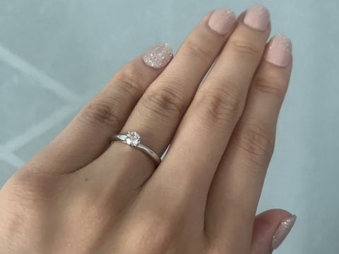 【和光ブライダルブティックギンザの口コミ】 指輪の決め手はデザインです。ストレートのリングだとどうしても指が太め…