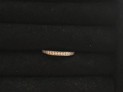 【ヴァン クリーフ＆アーペル(Van Cleef & Arpels)の口コミ】 職場で着用しても派手にならず、でも結婚指輪のみでつけても華やかな印象…