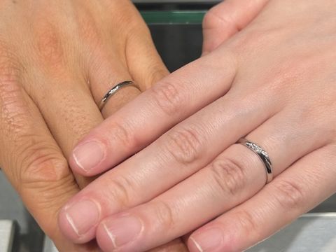 【アイプリモ(I-PRIMO)の口コミ】 ずっと身につけるものなので、派手すぎず、でもさりげなく華やかなものを…