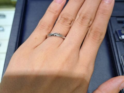 【ROYAL ASSCHER(ロイヤル・アッシャー)の口コミ】 ピュールプラチナは新作の指輪だそうです。他のブランドにあまりないねじ…