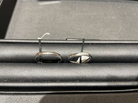 【ラザール ダイヤモンド【取扱店販売】の口コミ】 真っ直ぐのデザインではなく、少し指輪にひねりが入ったようなデザインが…