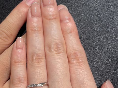 【TASAKI(タサキ)の口コミ】 プラチナにメレダイヤが配置された指輪です。
真ん中でクロスするようにデ…