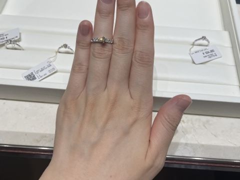 【MIKIMOTO(ミキモト)の口コミ】 パヴェタイプの指輪は厚みがあるものが多く、つけた時になんとなく違和感…