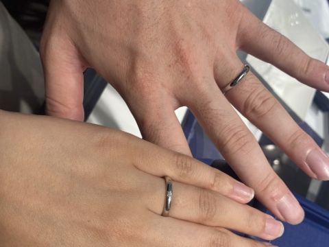 【銀座ダイヤモンドシライシの口コミ】 同じデザインの中でも、石の留め方でいろいろと印象が変わって素敵。指の…