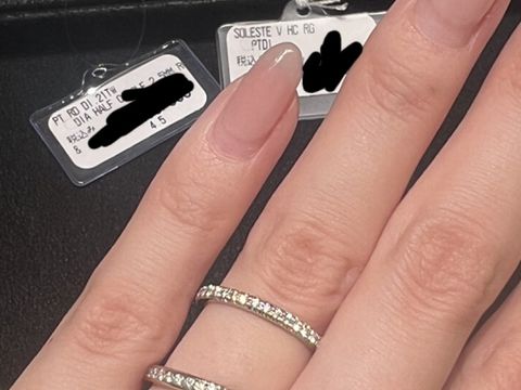 【ティファニー(Tiffany & Co.)の口コミ】 ハーフエタニティの指輪で探していました。その中でティファニーさんでは…