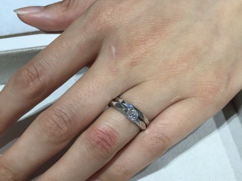 【ブシュロン(BOUCHERON)の口コミ】 ダイヤモンドのカットにインスピレーションを受けたカットがキラキラして…