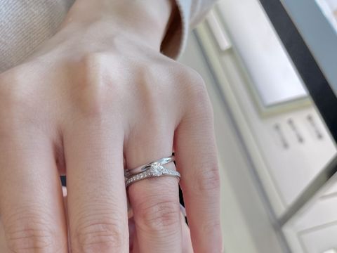 【ヴァン クリーフ＆アーペル(Van Cleef & Arpels)の口コミ】 個性的なブランドですが、比較的オーソドックスなものから選びました。ど…