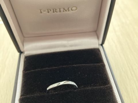 【アイプリモ(I-PRIMO)の口コミ】 少しウェーブのデザインで、自分の手にマッチしたことと、ダイヤが多くつ…