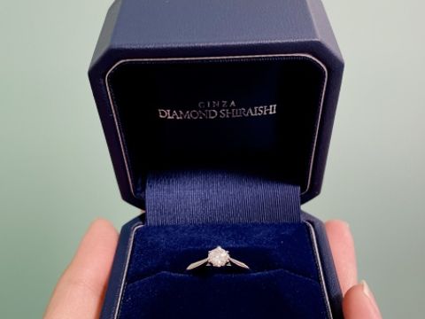 【銀座ダイヤモンドシライシの口コミ】 いずれは結婚指輪とセットでつけたいと思っていたので、シンプルで細めの…