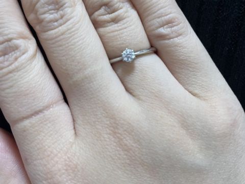 【銀座ダイヤモンドシライシの口コミ】 デザインと価格が決め手でした。元々、価格から入りましたがデザインはシ…