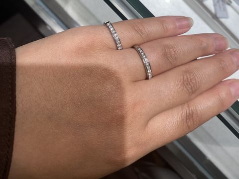 【アイプリモ(I-PRIMO)の口コミ】 ハーフエタニティリングなので、キラキラが好きな方はオススメです。婚約…