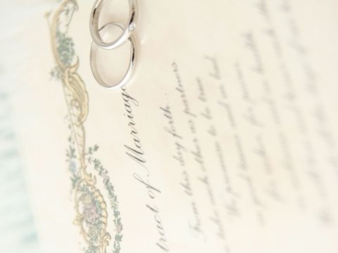 【ティファニー(Tiffany & Co.)の口コミ】 昔からティファニーの結婚指輪に憧れが
ありました。彼に話すとじゃあ
テ…