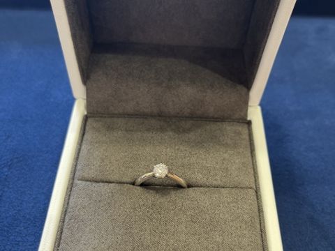 【Desserts(デザート)の口コミ】 お店には、同じようなデザインのものがたくさんあり、とても迷いました。
…