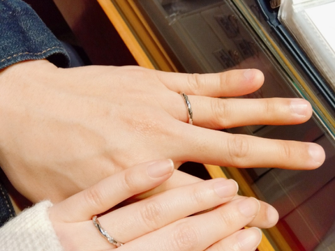 【銀座ダイヤモンドシライシの口コミ】 他ブランドであまり見ない花かんむりのようなおしゃれでかわいらしい雰囲…