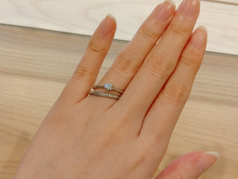 【BIJOUPIKO(ビジュピコ)の口コミ】 細身で反面に石の付いた華奢目なリングを探していましたがこちらのブラン…