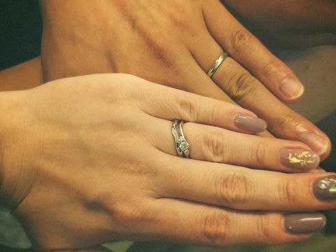 【銀座ダイヤモンドシライシの口コミ】 最初からウェーブデザインの指輪を探していました。セットリングでないも…
