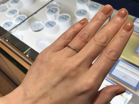 【Galopine & Galopin(ガロピーネガロパン)の口コミ】 Galopine & Galopinのcercle（セルクル）という結婚指輪。
メビウスの…