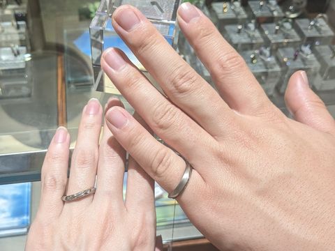 【BIJOUPIKO(ビジュピコ)の口コミ】 写真の指輪は、一本線で繋がっているため、全方位から楽しめるデザインで…