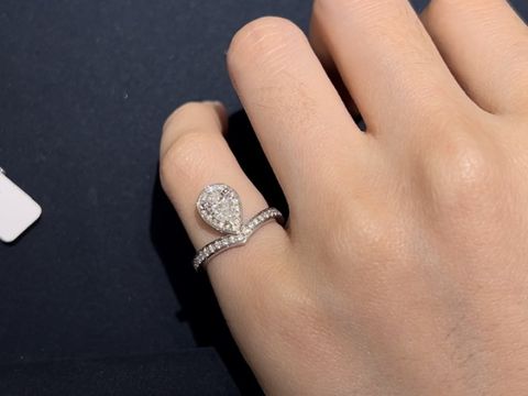 【ショーメ(CHAUMET)の口コミ】 他のブランドとはまず被らないデザインのため、人と違うものを求める人に…