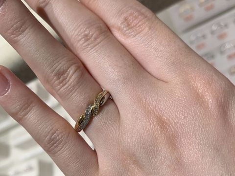 【和光ブライダルブティックギンザの口コミ】 ギメルリングを試着させて頂きました。
ネットではいくつか見たことがあっ…