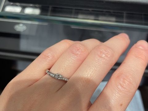 【エクセルコダイヤモンド(EXELCO DIAMOND)の口コミ】 ギラギラしていない、石が小さいタイプが良かったのでこちらをつけました…