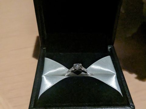 【エクセルコダイヤモンド(EXELCO DIAMOND)の口コミ】 デザインが探して求めていたものだったのでこちらを選びました。予約して…