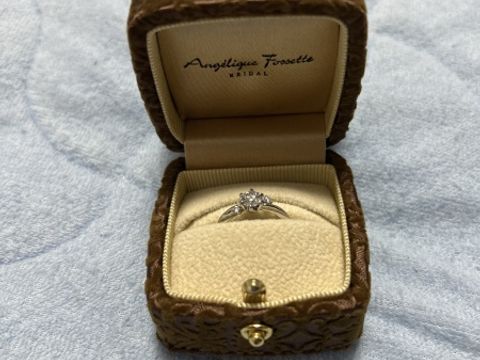 【アンジェリックフォセッテ(Angelique Fossette)の口コミ】 4Cに対する価格が安かったのでコスパが良かった
完全な既製品ではなく、少…