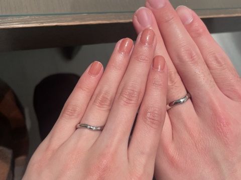 【ティファニー(Tiffany & Co.)の口コミ】 Vカットのデザイン、かつキラキラしすぎていないものを当時探していました…