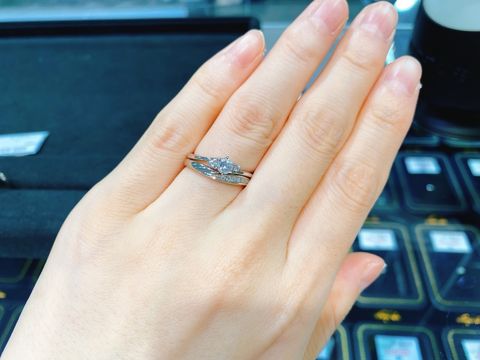 【GALA JEWELRY(ガラジュエリー)の口コミ】 気に入ったデザインの指輪があったことと、品質の高いダイヤモンドがお手…