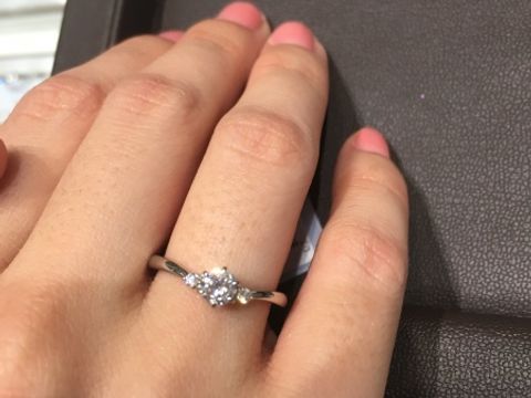 【アイプリモ(I-PRIMO)の口コミ】 U字で探していたのでV字になりすぎないデザインで可愛いなと思いました。
…