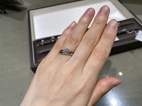 【アイプリモ(I-PRIMO)の口コミ】 繊細な作りで、デザインも女性らしくかわいらしく、自分好みのデザインで…