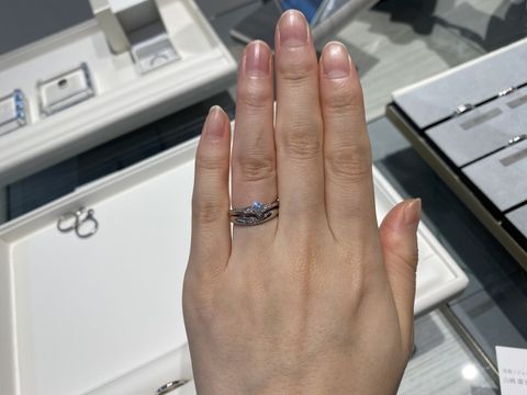 【HASUNA(ハスナ)の口コミ】 ひとつひとつ洗練されたデザインの指輪が揃っていて、とてもかわいかった…
