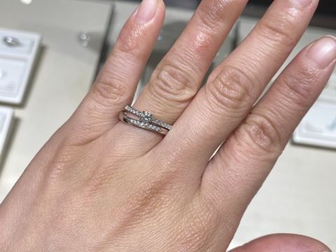 【俄(にわか)の口コミ】 スリムな細身なリングが好みの方にはオススメです。スタイリッシュで素敵…