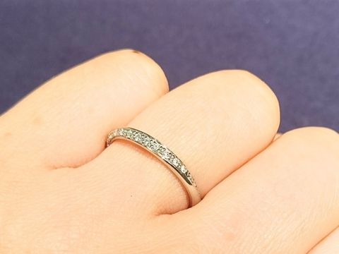 【Galopine & Galopin(ガロピーネガロパン)の口コミ】 誓いの輪をイメージして作られたリングということで、一周ぐるっと途切れ…