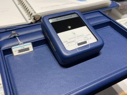 【銀座ダイヤモンドシライシの口コミ】 指輪のデザインがとてもたくさんあって見ているだけでもとても楽しかった…