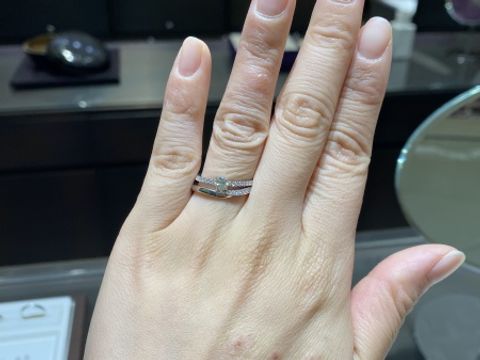 【銀座ダイヤモンドシライシの口コミ】 正直、他社のものを惹かれていたんですが、やはり着け心地が銀座ダイヤモ…