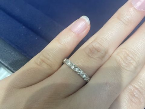 【BIJOUPIKO(ビジュピコ)の口コミ】 プラチナでダイヤがついているリングを探していました。
そしてあまり友人…