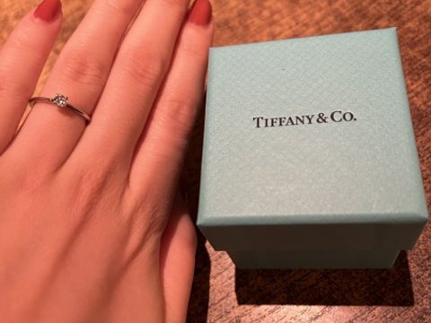 【ティファニー(Tiffany & Co.)の口コミ】 シンプルなデザインで今後何十年もつけられる点がお勧め。
ダイヤが小ぶり…