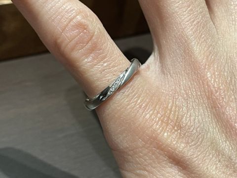【TANZO.(鍛造指輪)の口コミ】 ウェーブデザインが好みだったので、フルオーダー出来るウェーブデザイン…