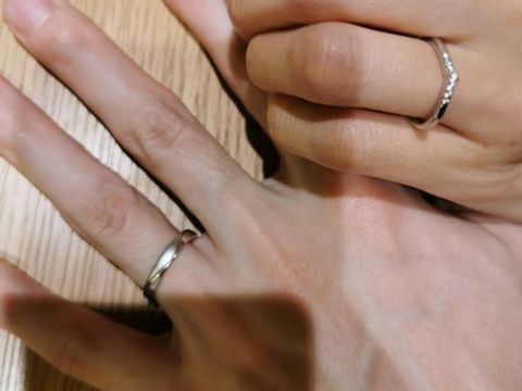 【BIJOUPIKO(ビジュピコ)の口コミ】 V字、ウェーブの指輪で検討していました。スヌーピーの刻印ができ、ハート…