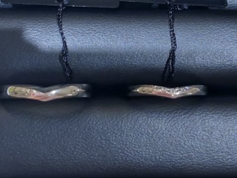 【ラザール ダイヤモンド(LAZARE DIAMOND)の口コミ】 こちらのティリアという指輪は、V字のラインが深くなく、使いやすいデザイ…