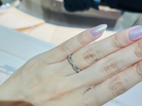 【ティファニー(Tiffany & Co.)の口コミ】 シンプルではなく変わったデザイン、ダイヤがついている指輪を探していた…