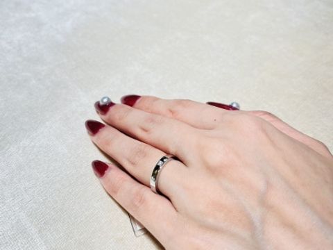 【ブルガリ(BVLGARI)の口コミ】 存在感がある指輪を探していたため、今までのブランドではBVLGARIが一番理…