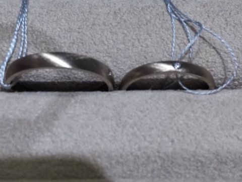 【BRILLIANCE+(ブリリアンスプラス)の口コミ】 シャンパンゴールドという珍しい素材の指輪です。表面の加工も素敵で、メ…