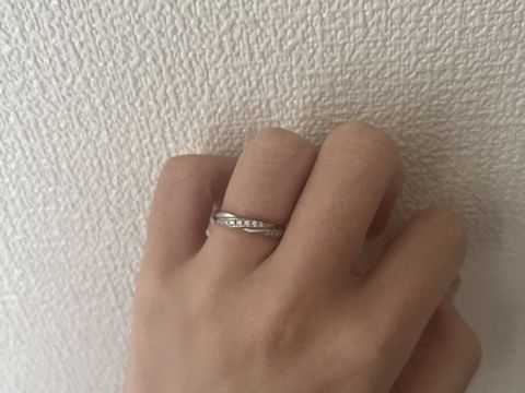 【ROYAL ASSCHER(ロイヤル・アッシャー)の口コミ】 着け心地も良いですが、ロイヤルアッシャー特有の上品で白く輝くダイヤモ…
